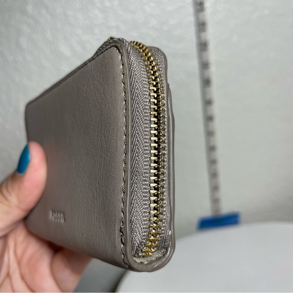 Fossil Fiona Zip Coin Wallet in Champagne - Picture 6 of 12
